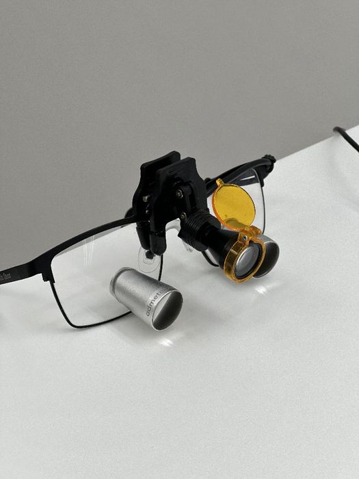 Світло для бінокулярів