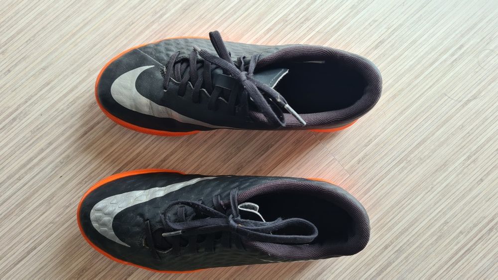 Nike, buty do piłki, rozm. 38