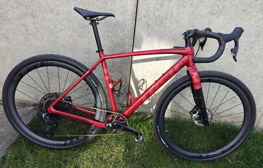 Gravel Trek Checkpoint ALR 3 Gen 2 2025r sram rival AXS / 1x12 / 54 / gx axs / xx1 / koła sztyca siodło carbon / gratisy / okazja!
