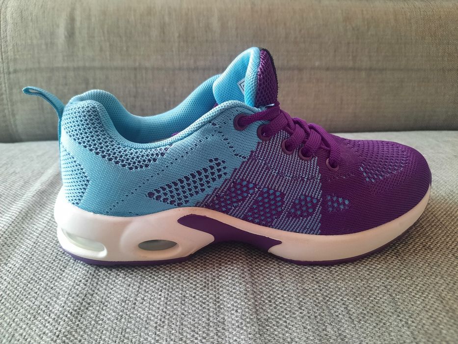 Buty sportowe dla dziewcząt, damskie. Rozmiar 38