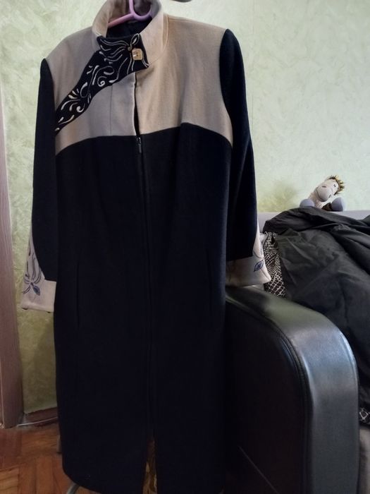 Продам красивое пальто