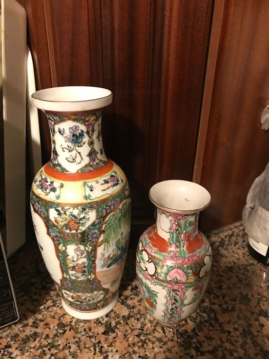Vasos chineses de loiça, altura 32cm e 20cm
