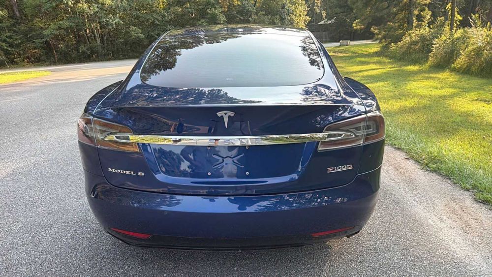Tesla Model S P100D      2016