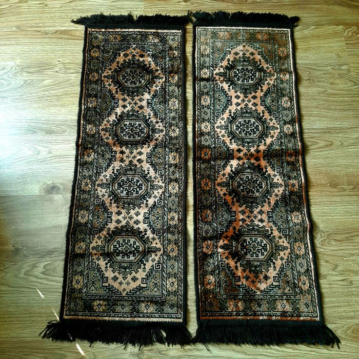 2 szt bieżniki z frędzlami