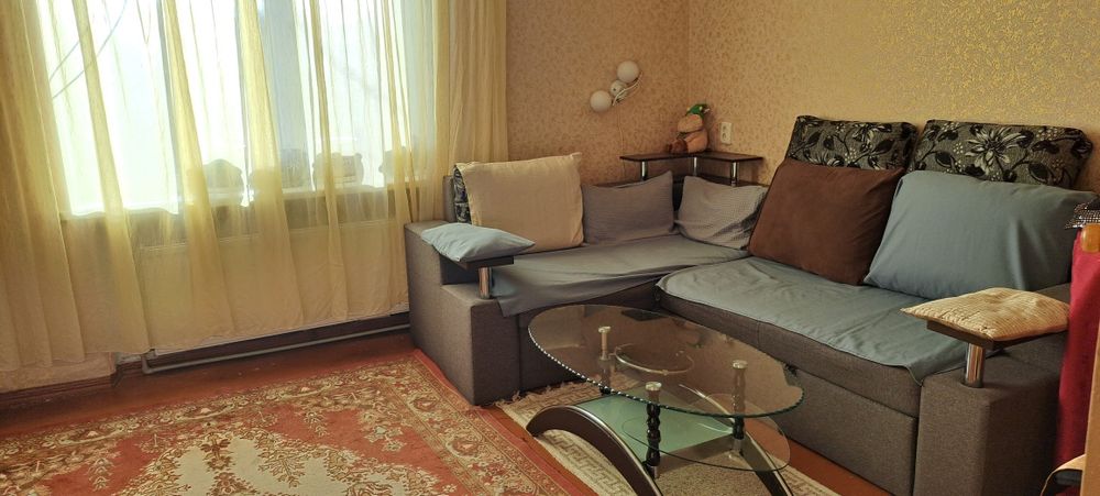 Здам подобово квартиру..