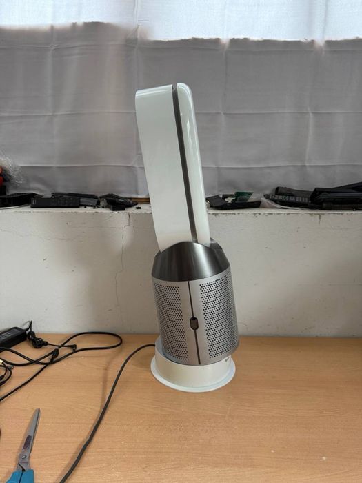 Dyson Pure Hot+Cool HP04 — очищувач повітря / обігрівач / вентилятор