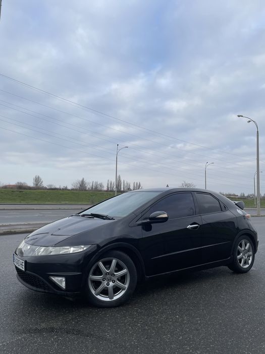 Honda Civic 5d 8 поколение