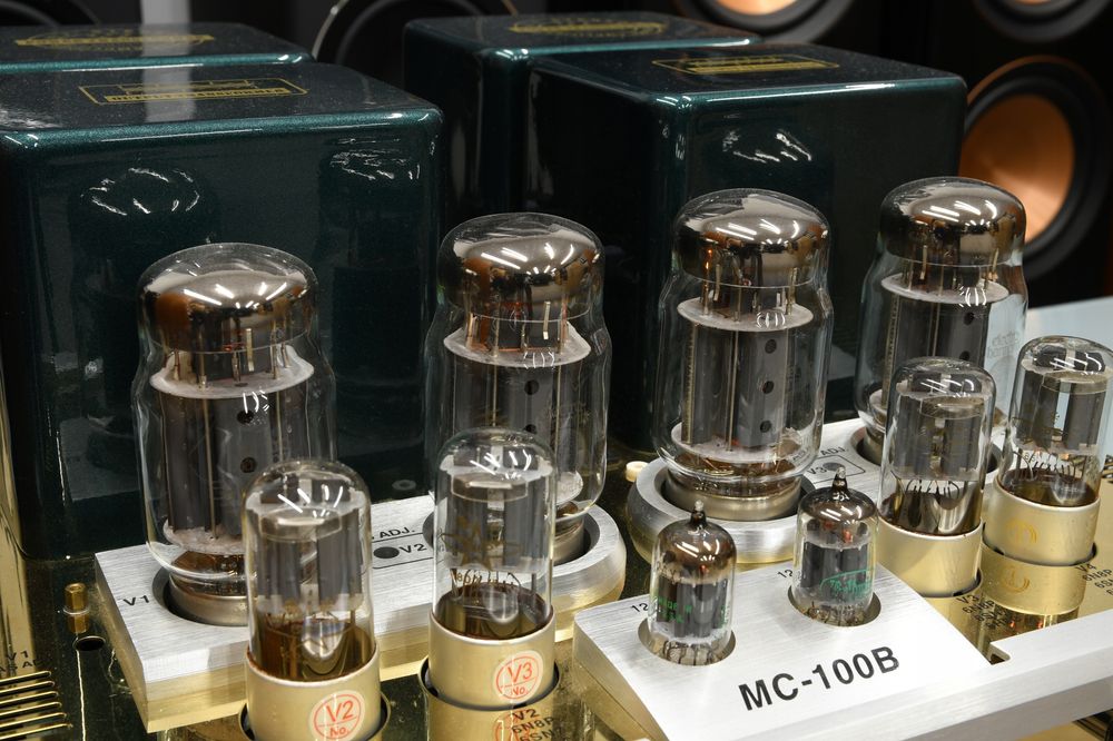 wzmacniacz stereo lampowy Yaqin MC-100B w idealnym stanie! + lampy