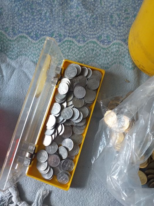 Vendo moedas e notas antigas