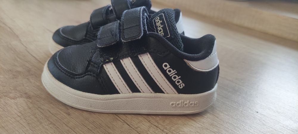 Bucki Adidas rozmiar 21