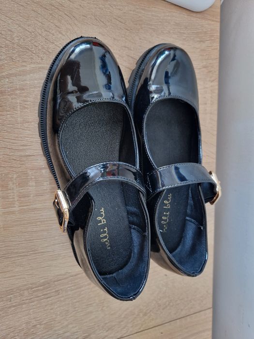 Туфлі, туфелькі, лофери , балетки