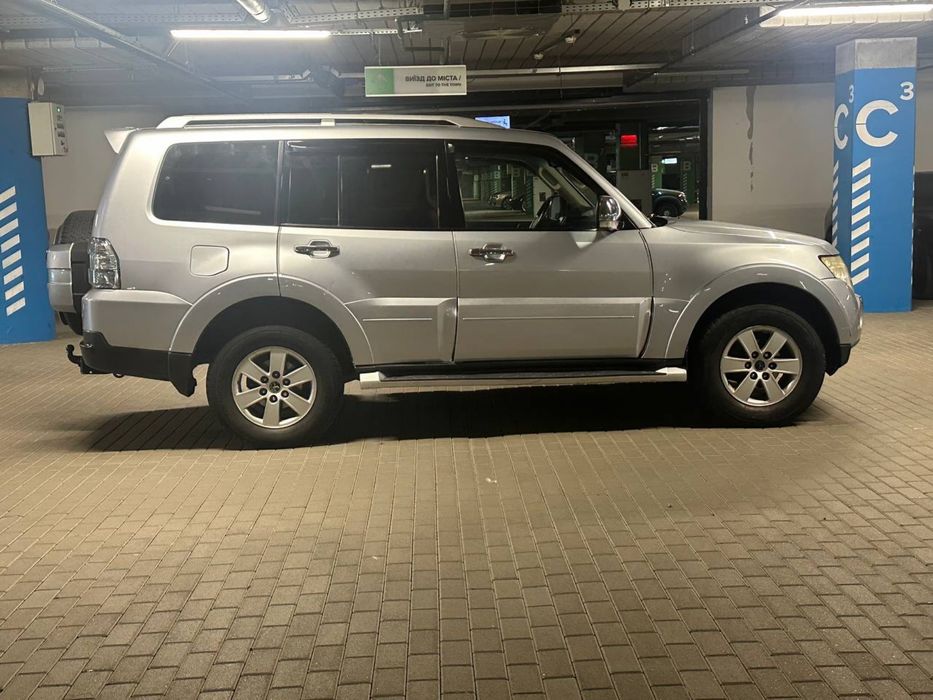 Mitsubishi Pajero 2007 VIN JMYLRV93W7J718360 фото оголошення 4 з 8