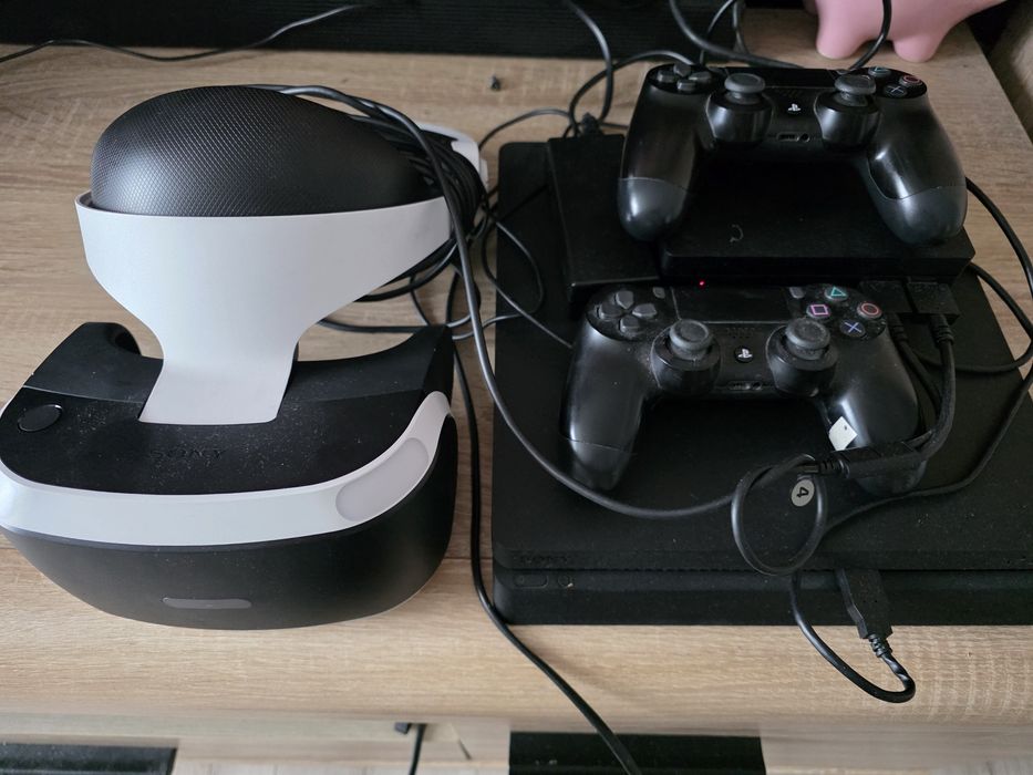 Konsola PS 4 + Kamera + VR + zestaw gier