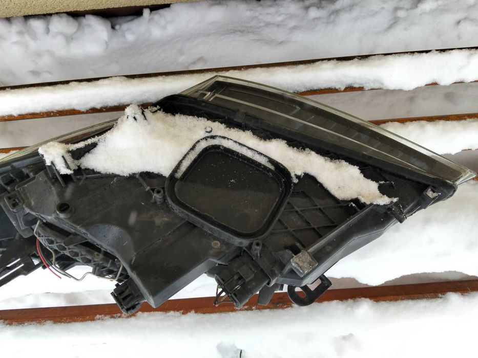 megane III фара лампа  меган 3 ліва права