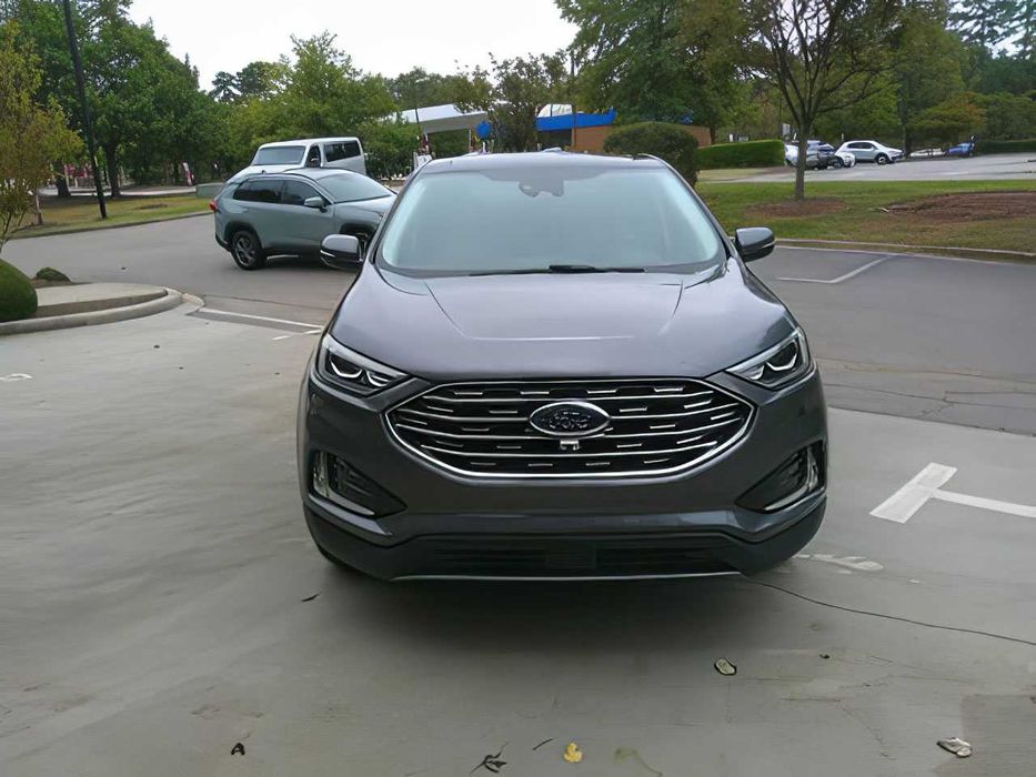 Ford Edge      2021