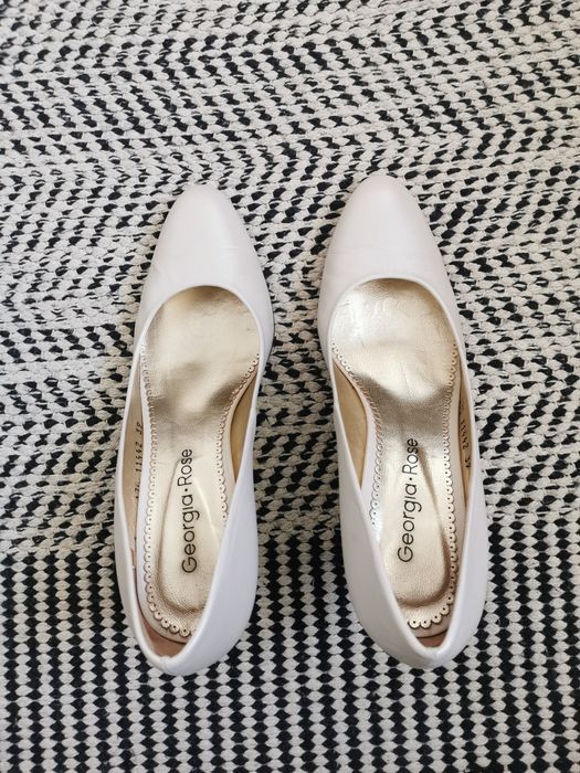 39 perlowe ecru Georgia Rose