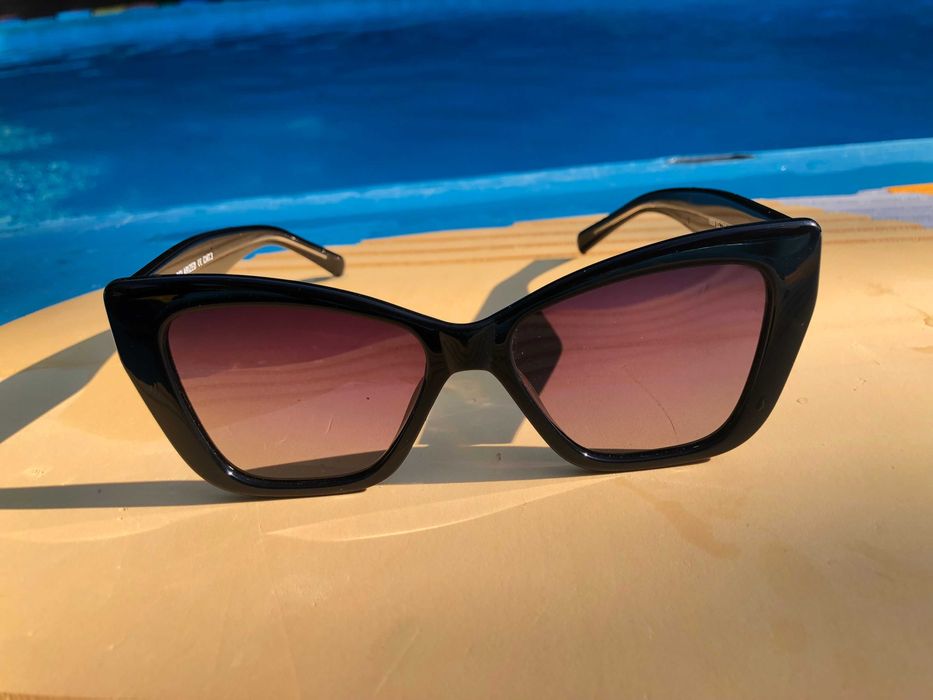 Очки солнцезащитные женские Saint Laurent 183053 16x144 c1