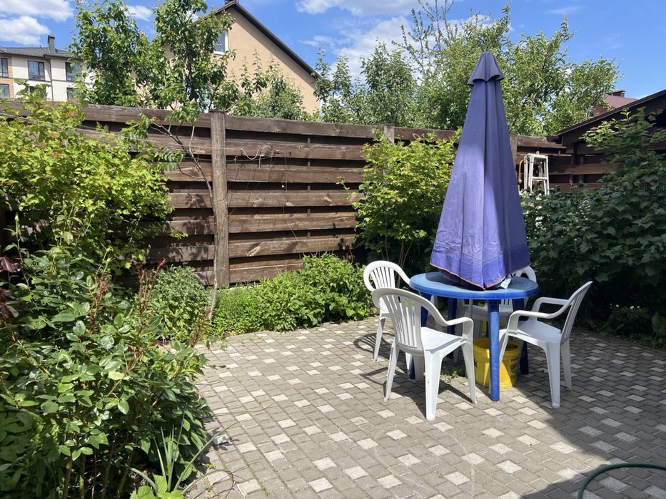 Продажа Тауна в центре Бучи