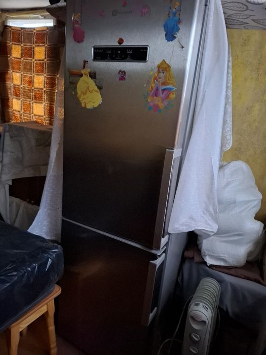 Продам холодильник Bauknecht