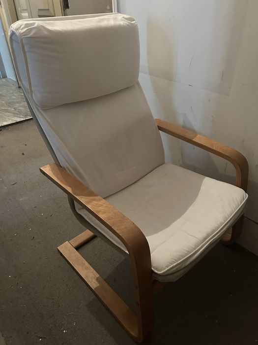 Cadeirao branco ikea