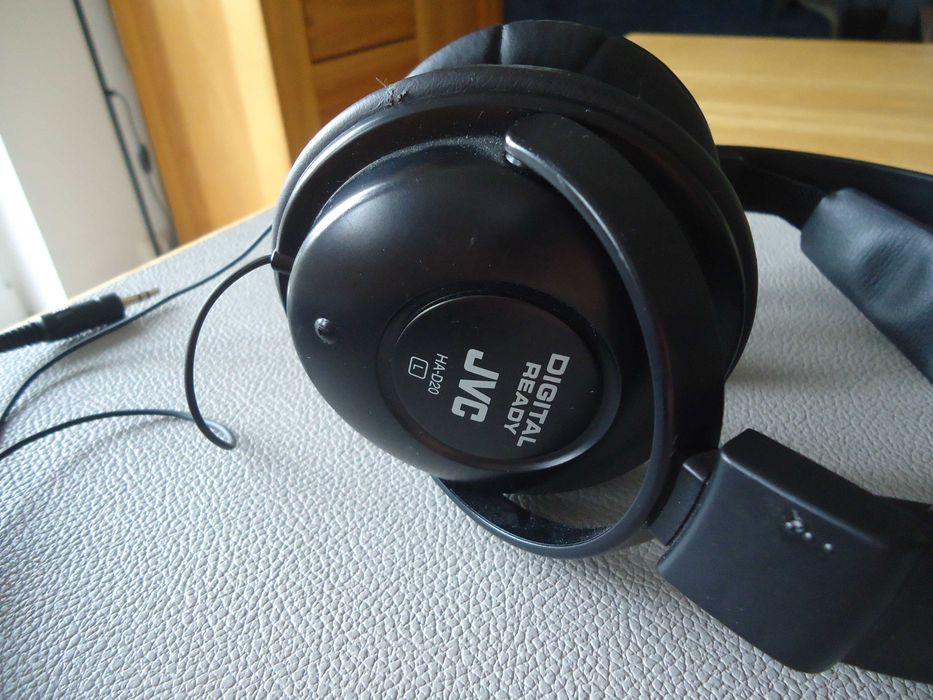 słuchawki nauszne JVC na dużą głowę plus długi kabel