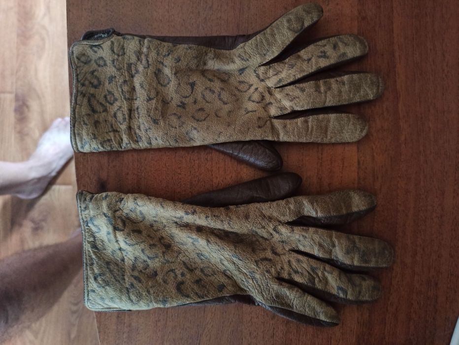 Продам две пары кожаных новых перчаток