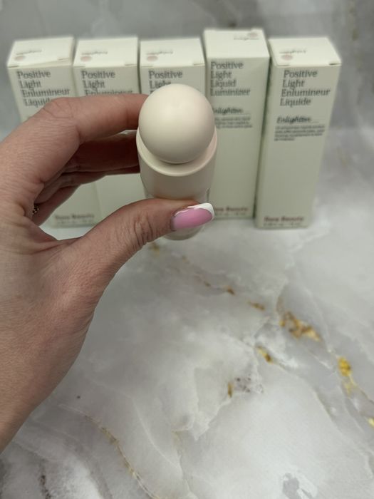 Хайлайтер Rare Beauty Enlighten рідкий