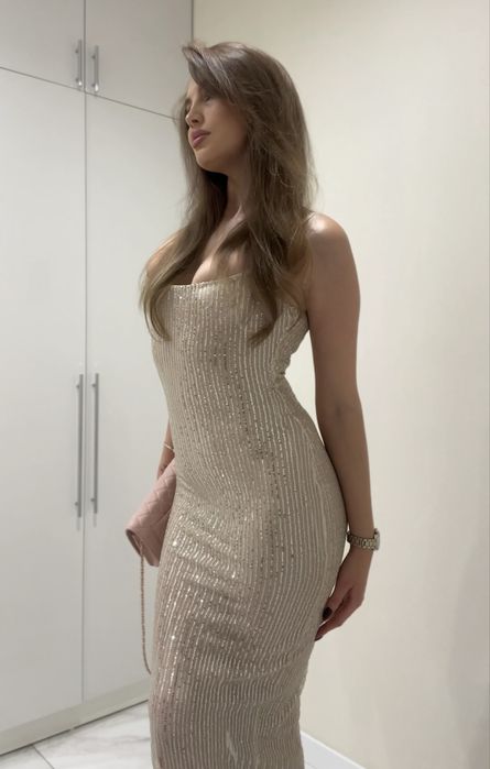 Сукня у паєтки, сукня блискуча