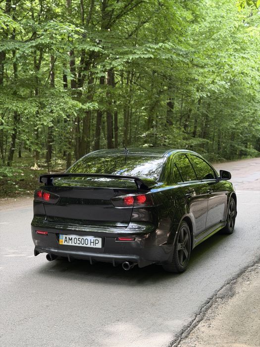 Продам lancer x.