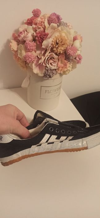 Trampki w rozmiarze 38