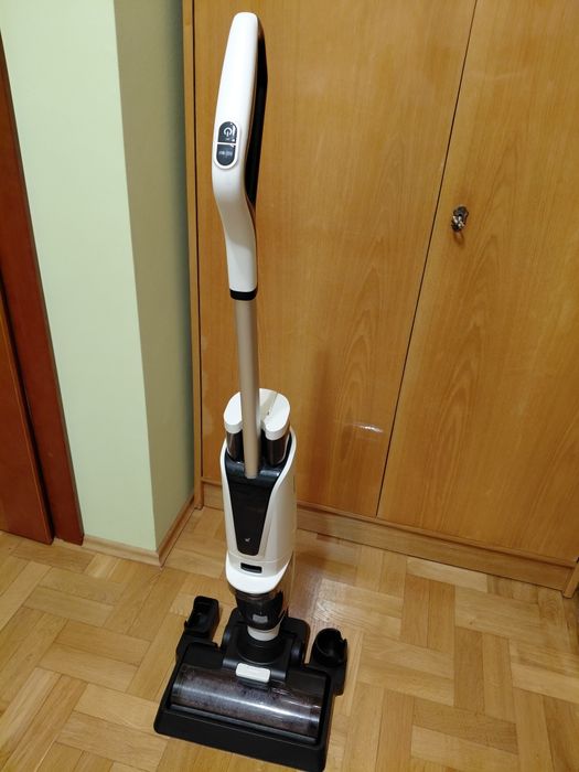 Odkurzacz pionowy myjący