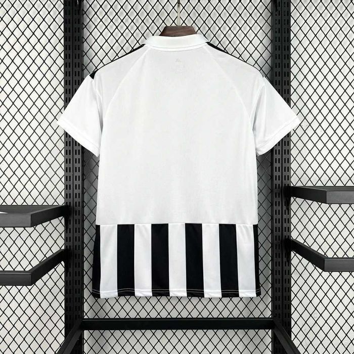 Juventus camisola principal 26/27 "astrojerseys.com"