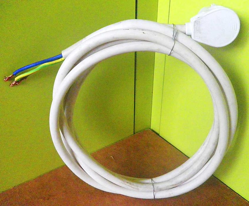 Кабель сетевой 2,5 мм 16 А 3,0 м  БУ