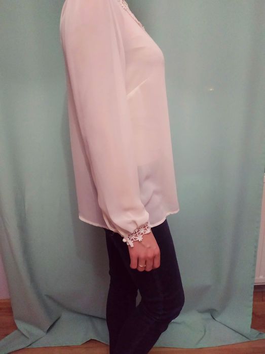 Elegancka bluzka ecru