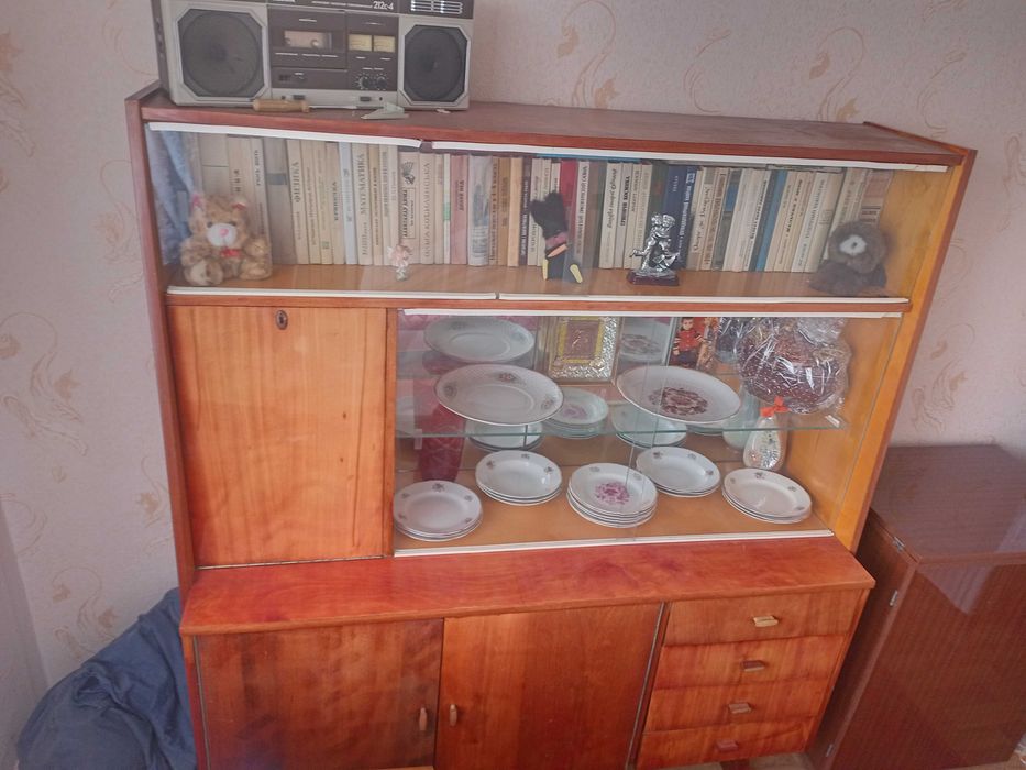 Сервант СССР полірований