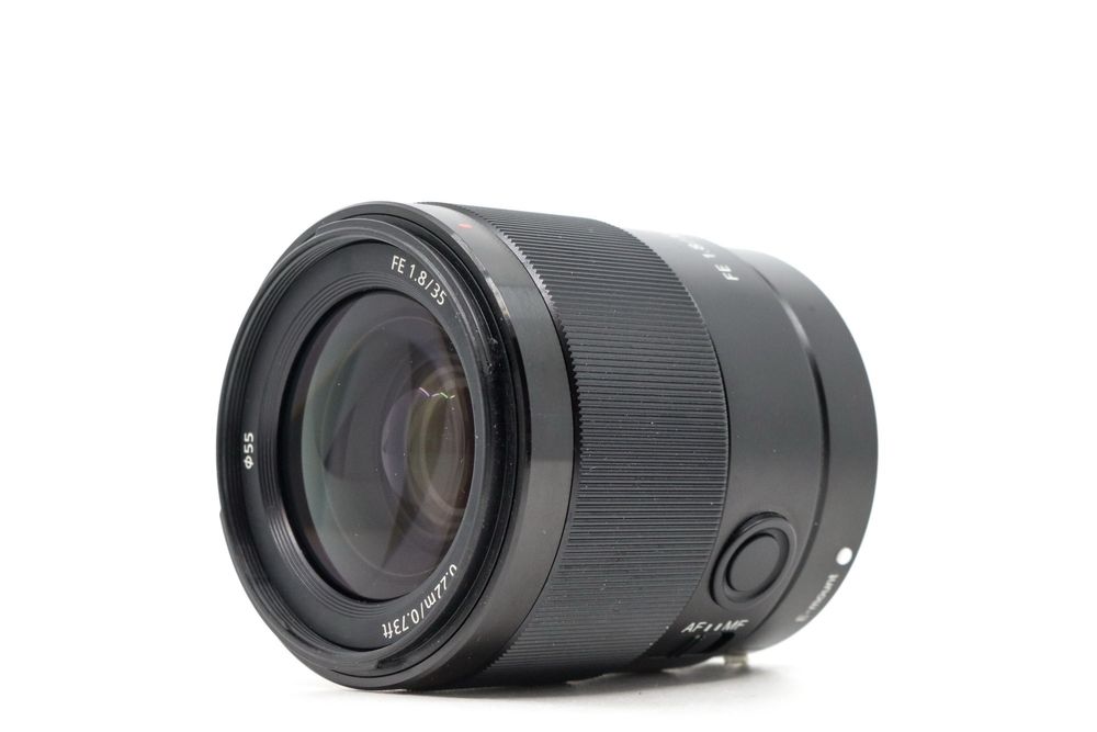 Sony FE 35mm f/1.8