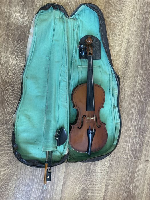 Скрипка музичний інструмент