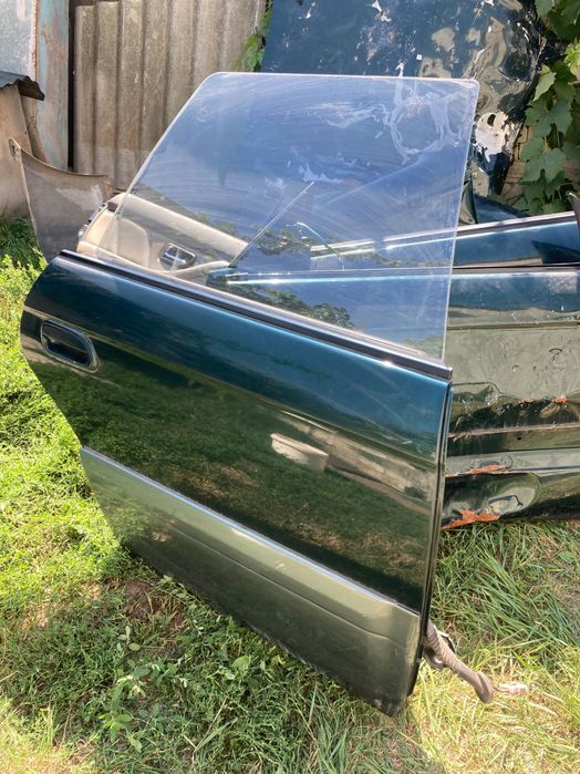 Дверь  правая задняя Subaru outback 1998-2002