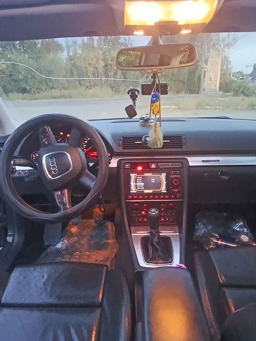 Продам чудове авто аудіА4