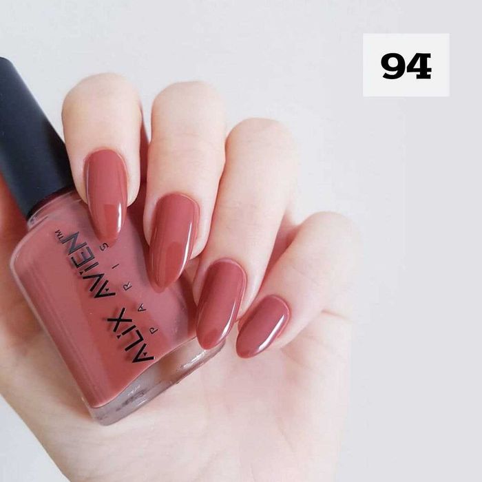 Лак для нігтів Alix Avien