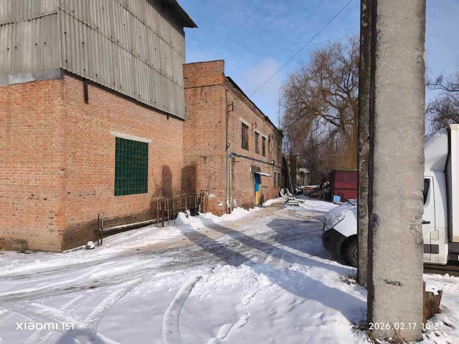 Продаж 23 сотки фасадної землі+440м виробничої будівлі