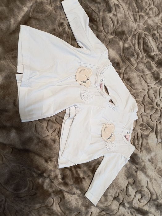 Zestaw białe bluzeczki eleganckie róża falbany nowe 1m 3m noworodek