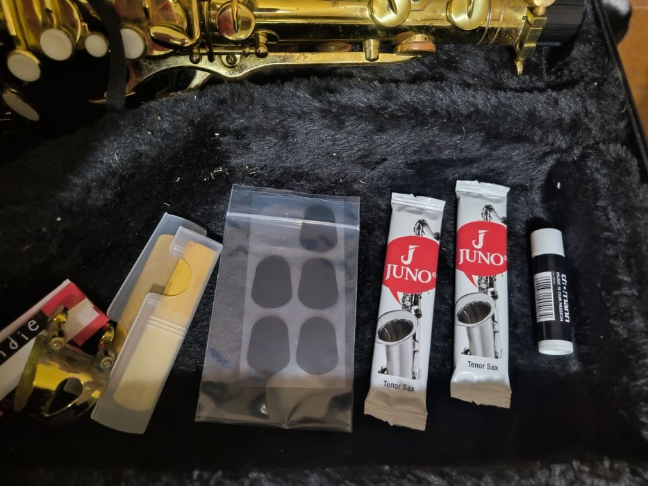Saxofone tenor + hardcase