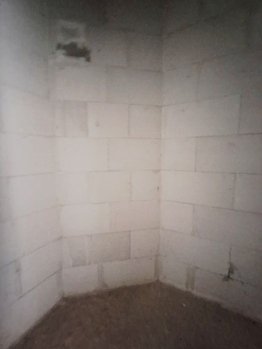 Квартира біля метро . Шикарна пропозиція під Інвестицію .