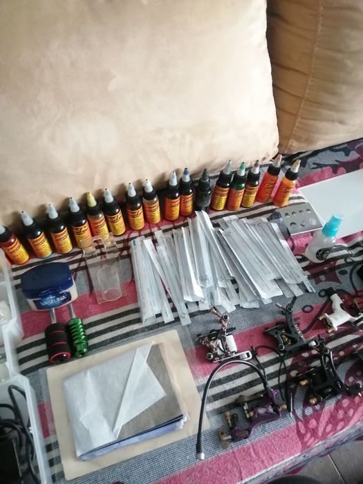 Kit de tatuagens