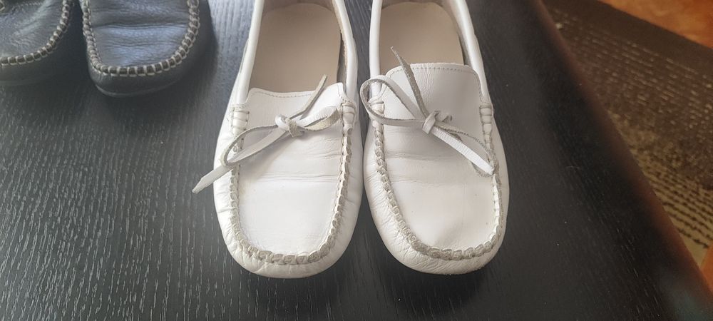 Mocassins em pele