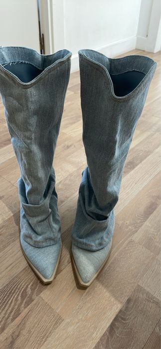 Botas em ganga novas da berska n.36