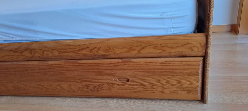 Cama de solteiro pinho maciço