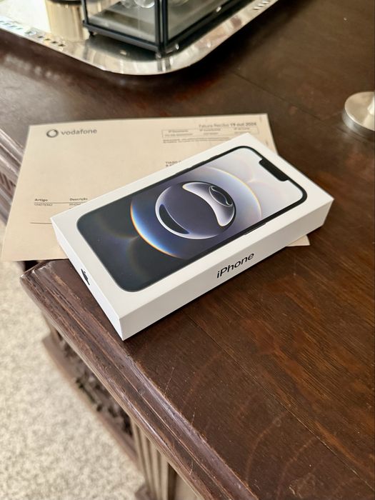 iPhone 16e 128Gb SELADO c/ fatura nacional