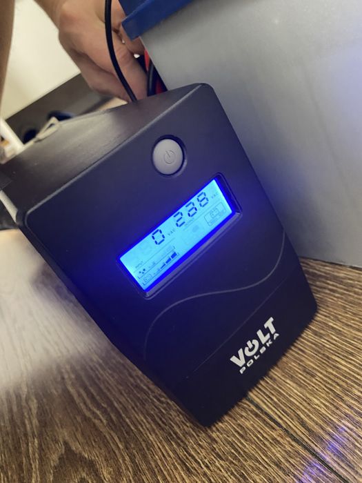 UPS Volt Polska 1000 va 600 w ( без аккум)
